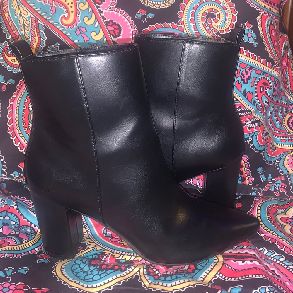 black booties